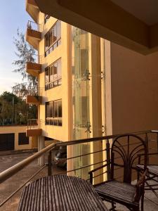 Nyali 3 Bedroom with AC, Pool, Lift and Beach Access