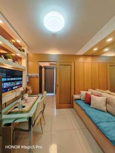 KTs Places at Shell Residences, MOA