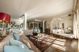 villa su lago privato Malaspina