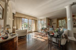villa su lago privato Malaspina