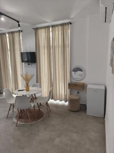 Melina Rooms