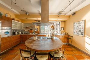 villa su lago privato Malaspina