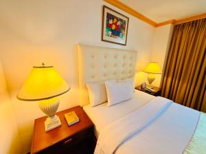 LetStay in Makati Junior Executive
