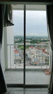 Luxury Studio Apartment at Empire Tower