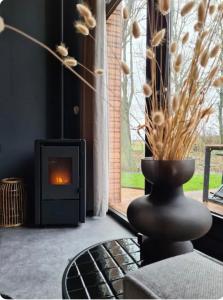 Nieuw! Sfeervol Tiny House in de natuur en aan het water