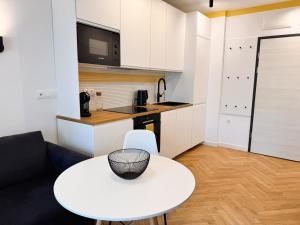 Azur Premium Studio | Pool View