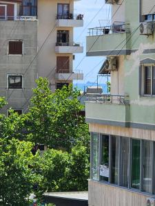 Lodys Seaside Residences - The Red Wheel