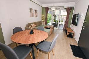 Lujza 1-BDR cozy APT, free parking, near the lake