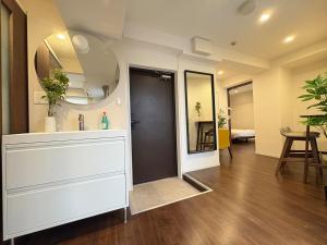 Super Luxury 2 bedroom Big Suite M-doa in Shinjuku, Spacious with terrace Dyson & POLA! 3 min to Waseda station, maximum 6 guests