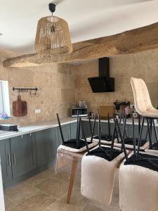 Le gîte terracotta pour 8 personnes, à la campagne