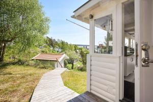 Sea View cottage with 2 sleeping cabins
