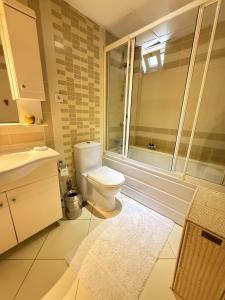 Seaview 2BR 2BA Apartment in Antalya Lara Cliffs