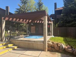 Ultimate Mountain Getaway Park City Condo Olympic Park Hot tub Pool