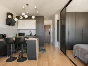 URBAN APARTMENTS Opolska 10 No 36 - Balcony - Air Condition - Rooftop Garden - Free Garage