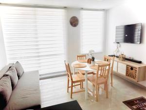Apartamento central Moderno de lujo y con piscina