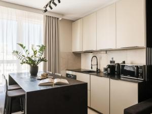 URBAN APARTMENTS Opolska 10 No 89 - Rooftop Garden - Free Garage