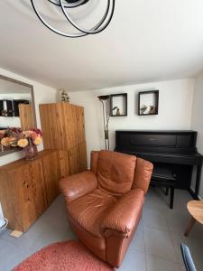 Cosy Studio naast station vlak bij Brussel