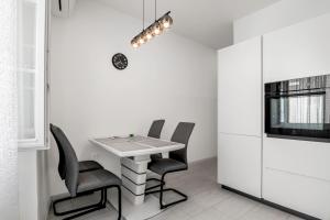 Apartma Svetlo udobje v Piranu - Bright Comfort Apartment in Piran