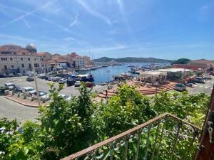 Sea View Apartment La Maddalena