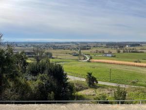 BOISSET, Grande maison familiale avec vue sur les Pyrénées
