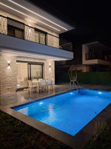 Davutlar Detached Villa with Pool