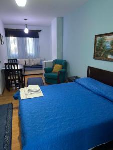 Lake Pearl Apartments