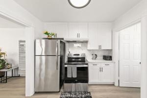 2 Bedroom with Ocean Views Large Deck Remodeled