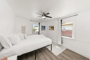 2 Bedroom with Ocean Views Large Deck Remodeled
