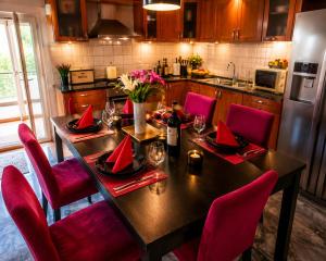 Layla City Suites