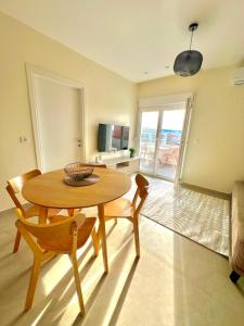 Azure Sea & Garden View Apartment