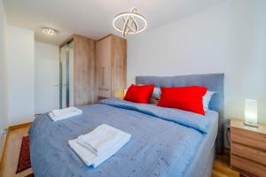 Apartment Saga With Terrace And Parking - Happy Rentals