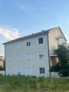 N&N apartment Radanovici