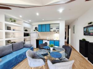 Apartments Sandra in the historical center of the city