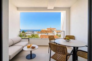 Loani Boho Apartment 2 Min to Beach Cozy