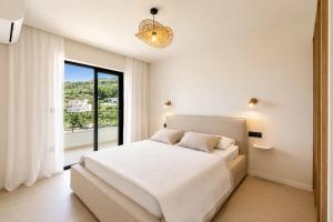 Loani Boho Apartment 2 Min to Beach Cozy