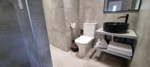 Seaside apt with swimming pool & parking #1