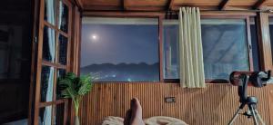 Mega Terrace Mountain Retreat with Telescope, Piano & PS5 Near Tetouan, Chefchaouen and Tangier