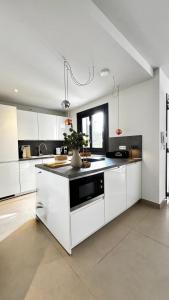 Casa Bani, Ferienhaus mit privatem Pool, Meerblick und strandnah