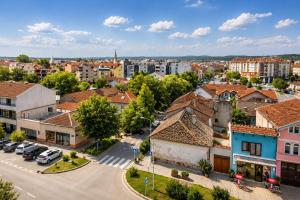 Center Apartments Lovely Garden Novi Sad