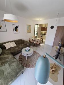 Salt & Sun Apartment