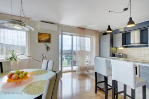 Spacious comfortable big apartment in Pasilaiciai