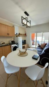 Sunny Algarve Retreat - Pool & 10 min to beach
