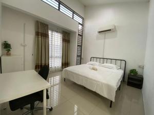 4Br KLIA IRIS Homestay, 8 pax, WiFi, Self Check-In