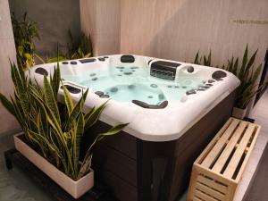 Luxury studio with balcony Avenida Portugal Quito