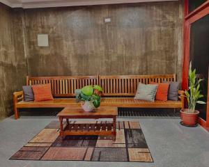 Spacious 2BR Central With kitchen Fast wifi