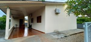 Hospedagem Trevisan casa com 3 quartos e garagem de 1 a 10 pessoas