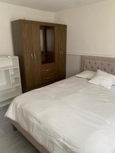 Elegant 2-Bedroom Apartment