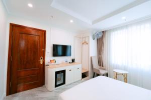 Nhật Tân Hotel VEC - Đông Anh