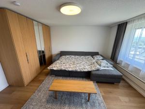 Panorama-Retreat am Waldrand nahe Seen und Bergen