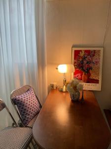 Cozy guesthouse, modern style, 10 minutes from Number 2 Line, Sharosu-gil, welcome food, OTT, Nespresso machine, close to Hongdae, Gangnam, Seongsu, up to 5 people